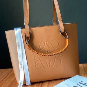 로에베 LOEWE 2021 SS 캐릭터 각인로고 카멜 숄더백 3084 커스텀급