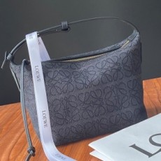 로에베 LOEWE 2021 SS 캐릭터 로고 자수 호보백 스몰 201A 커스텀급