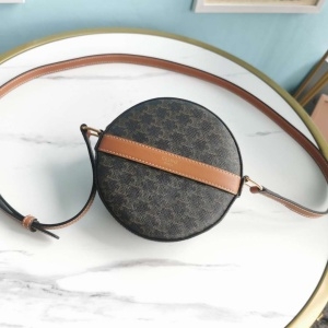 셀린느 CELINE 2021 SS 트리오페 라운드 브라운 크로스백 10G342 커스텀급