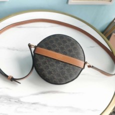 셀린느 CELINE 2021 SS 트리오페 라운드 브라운 크로스백 10G342 커스텀급
