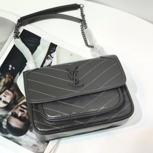 생로랑 SAINT LAURENT 2021 SS 로고 포켓 딥그레이 빈티지 체인 숄더백 5811 커스텀급