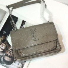 생로랑 SAINT LAURENT 2021 SS 로고 포켓 그레이 빈티지 체인 숄더백 5811 커스텀급