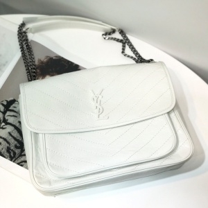 생로랑 SAINT LAURENT 2021 SS 로고 포켓 화이트 빈티지 체인 숄더백 2829 커스텀급