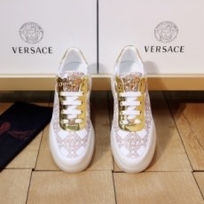 베르사체 VERSACE 2021 SS 캐릭터 투톤 골드 남성 슈즈 커스텀급