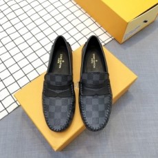 루이비통 LOUIS VUITTON 2021 SS 그라피티 남성 슈즈 커스텀급