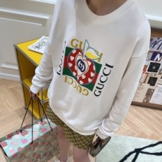 구찌 GUCCI 2021 SS 패치 캐릭터 화이트 여성 긴팔티 커스텀급