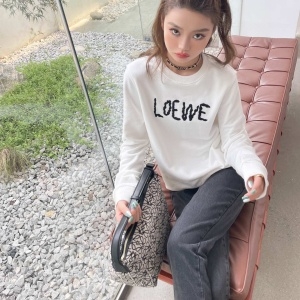 로에베 LOEWE 2021 SS 로고 자수 니트 여성 상의 커스텀급