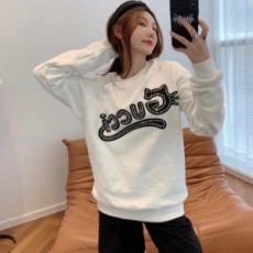 구찌 GUCCI 2021 SS 큐빅 로고 여성 긴팔티 화이트 커스텀급