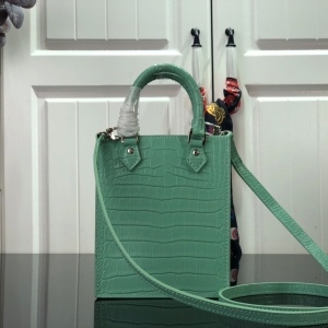 루이비통 LOUIS VUITTON 2021 SS 악어가죽무늬 브띠 삭 플라 연그린 토트백 M80169 커스텀
