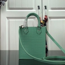 루이비통 LOUIS VUITTON 2021 SS 악어가죽무늬 브띠 삭 플라 연그린 토트백 M80169 커스텀