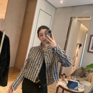 루이비통 LOUIS VUITTON 2021 SS 스트라이프 여성 자켓 커스텀