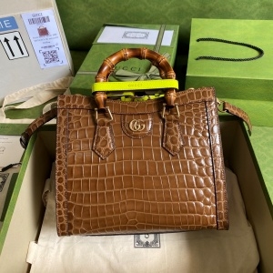 구찌 GUCCI 2021 SS 다이애나 스몰 악어가죽무늬 브라운 토트백 660195 커스텀