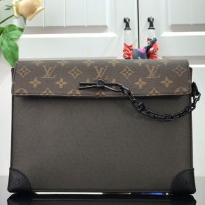루이비통 LOUIS VUITTON 2021 SS 포쉐트 보야주 스티머 딥그린 클러치백 M30583 커스텀