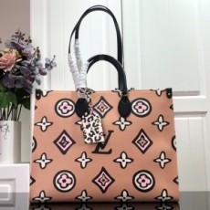 루이비통 LOUIS VUITTON 2021 SS 와일드 앳 하트 온더고 토트백 M45815 커스텀