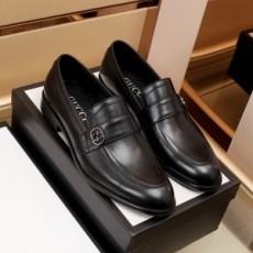 구찌 GUCCI 2021 SS 금속로고 블랙 남성 구두 커스텀