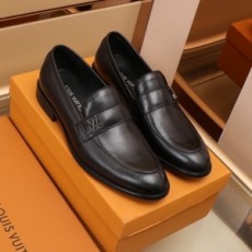 루이비통 LOUIS VUITTON 2021 SS 금속로고 블랙 남성 구두 커스텀