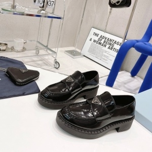 프라다 PRADA 2021 SS 스티치 삼각로고 레더 블랙 여성 슈즈 커스텀