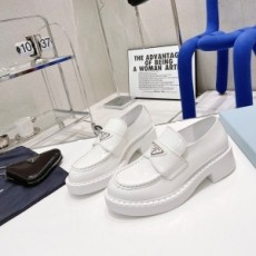 프라다 PRADA 2021 SS 스티치 삼각로고 레더 화이트 여성 슈즈 커스텀