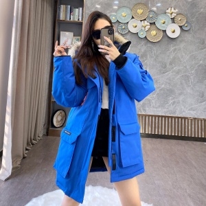 캐나다구스 CANADA GOOSE 2021 SS 코요테퍼 패치로고 블루 커플 패딩 커스텀