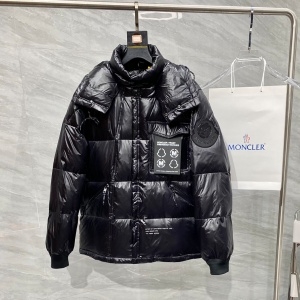 몽클레어 MONCLER 2021 SS 블랙로고 퀄팅 유광 블랙 남성 패딩 커스텀급