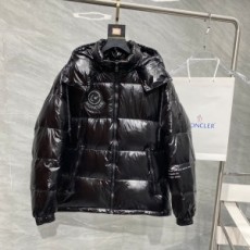 몽클레어 MONCLER 2021 SS 블랙로고 퀄팅 유광 남성 패딩 커스텀급