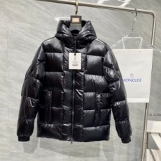 몽클레어 MONCLER 2021 SS 블랙로고 퀄팅 유광 블랙 남성 패딩 커스텀급