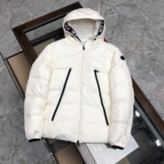 몽클레어 MONCLER 2021 SS 자수로고 후드 지퍼 화이트 남성 패딩 커스텀급
