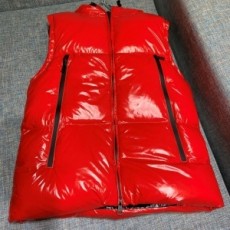 몽클레어 MONCLER 2021 SS 자수로고 후드 지퍼 유광 남성 패딩조끼 커스텀급