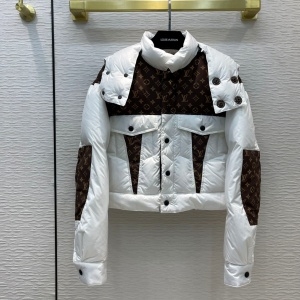 루이비통 LOUIS VUITTON 2021 SS 모노그램 투톤 후드 포켓 화이트 여성 패딩 커스텀급