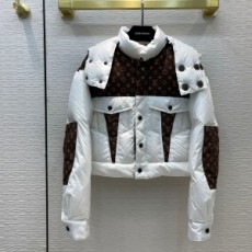 루이비통 LOUIS VUITTON 2021 SS 모노그램 투톤 후드 포켓 화이트 여성 패딩 커스텀급