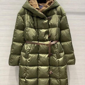 루이비통 LOUIS VUITTON 2021 SS 모노그램 투톤 후드 벨트 그린 여성 반패딩 커스텀급