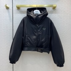 프라다 PRADA 2021 SS 삼각로고 후드 벨트 블랙 여성 패딩 커스텀급