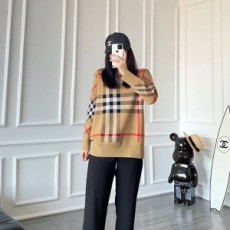 버버리 BURBERRY 2021 SS 체크 캐릭터 로고 여성 니트 상의 커스텀급