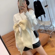 김해김 모앤코 KIMHEKIMxMO&CO 2021 SS 콜라보 왕리봉 캐릭터 여성 긴팔 상의 커스텀급