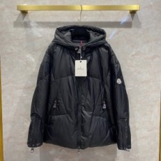 몽클레어 MONCLER 2021 SS 지퍼 포켓 후드 블랙 여성 반패딩 커스텀급