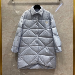 프라다 PRADA 2021 SS 삼각로고 퀄팅 카라 민트 여성 롱패딩 커스텀급