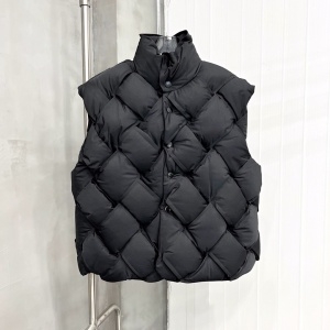 보테가 베네타 BOTTEGA VENETA 2021 SS 퀄팅 블랙 여성 패딩조끼 커스텀급
