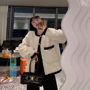 모앤코 MO&CO 2021 SS 캐릭터 포켓 여성 자켓 커스텀급