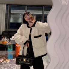 모앤코 MO&CO 2021 SS 캐릭터 포켓 여성 자켓 커스텀급
