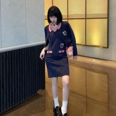 샤넬 CHANEL 2021 SS 체크 패치로고 니트 원피스 가디건 여성 세트 커스텀급