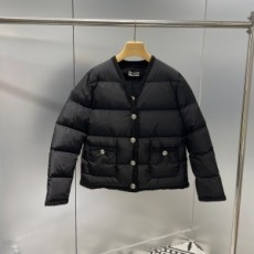 미우미우 MIUMIU 2021 SS 퀄팅 라인 포켓 블랙 여성 패딩 커스텀급