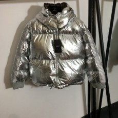 펜디 FENDI 2021 SS 캐릭터 로고 퀄팅 후드 여성 패딩 커스텀급