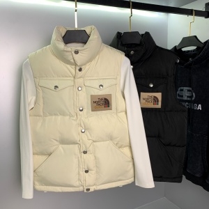구찌 GUCCI 2021 SS 노스페이스 콜라보 패치로고 포켓 남성 패딩조끼 커스텀급