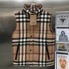 버버리 BURBERRY 2021 SS 체크무늬 퀄팅 지퍼포켓 남성 패딩조끼 커스텀급
