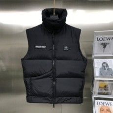 몽클레어 MONCLER 2021 SS 패치로고 퀄팅 포켓 남성 패딩조끼 커스텀급