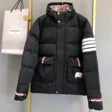 톰브라운 THOM BROWNE 2021 SS 스트라이프 포켓 후드 블랙 남성 패딩 커스텀급