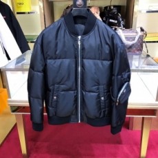 프라다 PRADA 2021 SS 퀄팅 포켓 파우치 남성 패딩 점퍼 커스텀급