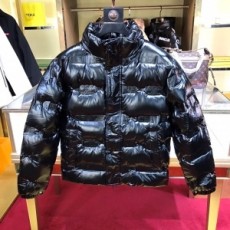 셀린느 CELINE 2021 SS 로고 퀄팅 유광 포켓 블랙 남성 패딩 커스텀급