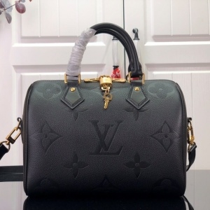 루이비통 LOUIS VUITTON 2021 SS 모노그램 반둘리에 블랙 토트백 M58947 커스텀급