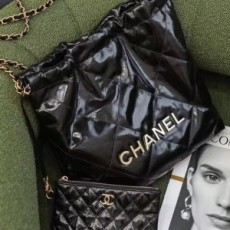 샤넬 CHANEL 2021 SS 빈티지 로고 미듐 체인 숄더백 파우치포함 커스텀급